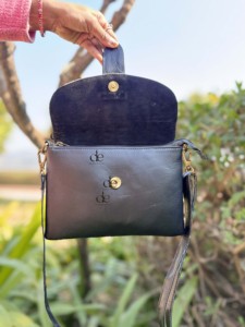 Fourrure de vachette naturelle en cuir véritable Sling Purse Western Crossbody Stylish Multi Purpose Unique Design Handbag - Product Image 4
