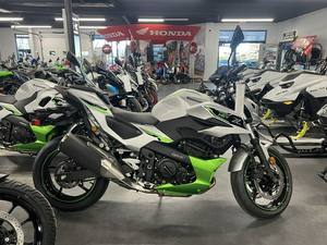 คาวาซากิ ซี7 ไฮบริด เอเอ็มบีเอส 451 ซีซี รุ่นใหม่ ปี 2025-2026 รถมอเตอร์ไซค์ไฮบริดสมรรถนะสูง จัดส่งถึงบ้านทั่วโลก - Product Image 4