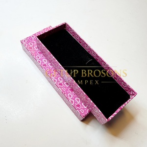 Caja Rígida Reciclable Personalizada con Doble Ranura, Cierre Magnético, Impresión de Corazón Rosa, Espuma Interior Protectora, Pinzas, Laminación Mate, Impresión Offset - Product Image 2