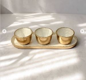 Bols de service en métal taillé en aluminium plaqué or faits à la main avec plateau technique polie pour une fête élégante servant des desserts chocolats - Product Image 3