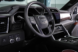 GMC Sierra 3500HD Denali Ultimate Crew Cab 4x4 2024 Usada en Perfectas Condiciones - Product Image 2