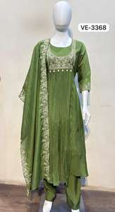 Kurti Elegante para Mujer, Tejido Chanderi Pesado con Trabajo Manual, Rayón Pesado y Estampado por Transferencia de Calor - Product Image 3