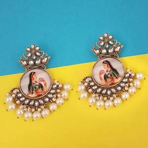 Pendientes colgantes de piedra Kundan chapados en oro inspirados en Kriaa Padmavati, candelabro de moda 1315110 - Product Image 1