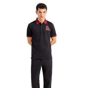 เสื้อโปโลผู้ชายแบบสั่งทำสีดำคอสีแดงเข้มและมีแขนเสื้อ - Product Image 1