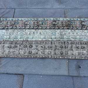 Alfombra Turca de 1.8x4.3 pies, Alfombra Pequeña Vintage, Alfombra Azul Sólida - Product Image 3