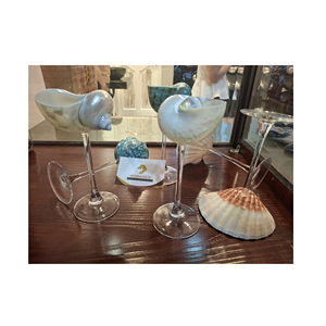 Verre à vin en coquille de conque naturelle du Vietnam Tasse à cocktail en céramique unique pour les fêtes à la plage - Product Image 1