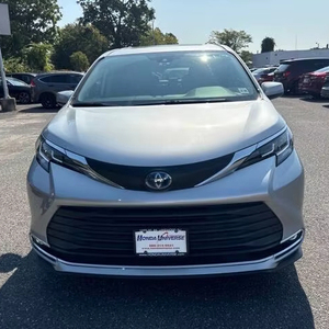 Toyota Sienna 2021 Impecable - Product Image 1