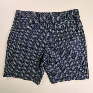 Shorts de golf pour hommes, coupe décontractée et légère, fabriqués avec un tissu doux et respirant, idéal pour les journées d'été - Product Image 2