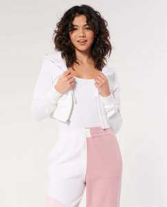 Trendy <b>Women</b> Cropped Zip Up Hoodie with Side Pockets Casual Fashion Sweatshirt for Workout Streetwear Gym Sports and Daily Wear - Product Image 3