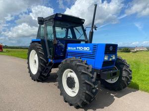 อุปกรณ์อุตสาหกรรมมือสอง | รถไถนา New Holland 110-90 DT พร้อมรถไถนาขับเคลื่อน 4 ล้อแบบเดียวกัน มีขาย - Product Image 6