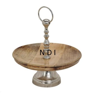 Plato de servir para pasteles de cumpleaños de estilo lujoso con acabado en oro y diseño personalizado para decoración de mesa. - Product Image 2