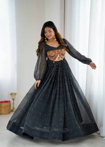 NUEVO VESTIDO DE GEORGETTE PARA FIESTAS/BODAS DE TODAS LAS TEMPORADAS CON ESTAMPADO DIGITAL Y TRABAJO DE CADENAS - Product Image 3