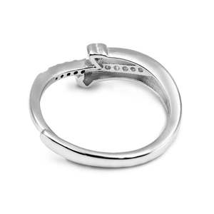 Anillo Minimalista de Doble Corazón Zarkan, Plata Pura con Baño de Rodio y Oro, Piedra Principal de Platino, para Uso Diario - Product Image 6