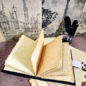 ไดอารี่ที่ทำด้วยมืออย่างสวยงามมีลายผีเสื้อและดอกไม้ที่สดใสนูนบนปกหนังสีดำระดับพรีเมี่ยม - Product Image 4