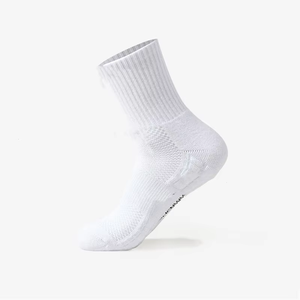 Calcetines Deportivos Atléticos de Baloncesto y Fútbol, Calcetines Personalizados con Estampado a Mano, MOQ Bajo, Calcetines Blancos - Product Image 3