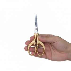 Ciseaux à ongles professionnels pour droitiers, manche en acier durable, lame droite, pointe émoussée, beauté, cuticules, manucure, art des ongles - Product Image 1