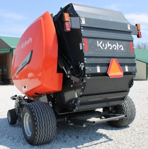 Empacadora redonda Kubota BV5160 NET Compre hoy la máquina empacadora de heno Kubota Mini, perfecta para heno redondo - Product Image 6