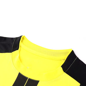 Kit d'entraînement de maillot de football à manches courtes conçu sur mesure Nouvel ensemble complet de vêtements de football de couleur unie, y compris l'entraînement - Product Image 4