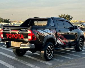 Toyota Hilux 2019 Usada en Buen Estado, Toyota Hilux GL Modificada 2.7L V4 AWD 4x4 GCC 360CAM - Encendido por Botón - Patrol - Product Image 5