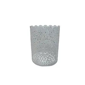 Candelabro votivo de hierro para decoración del hogar y jardín, soporte de vela Vintage con diseño elegante recortado para el trabajo, la mejor vajilla - Product Image 1