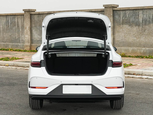 BYD Qin Plus DM-i Sedán Híbrido Enchufable 2026, Vehículo Eléctrico de Nueva Energía con 210 km de Autonomía para EAU - Product Image 5