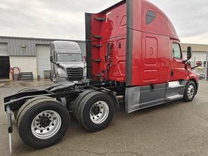 รถบรรทุกหัวลากกำลังสูง 6x4 แบบมีห้องนอน เครื่องยนต์ดีเซล สำหรับการขนส่งทางไกล จัดส่งรวดเร็ว - Product Image 6