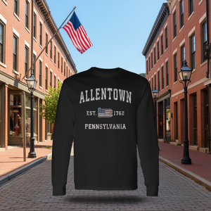 T-shirt promozionale a maniche lunghe con bandiera americana vintage di Allentown, Pennsylvania - Product Image 1