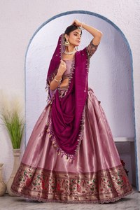 Lancement d'un nouveau lehenga choli moderne pour les fêtes, en soie vichitara et soie brodée, séchage rapide, toutes saisons - Product Image 3