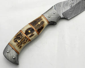 Cuchillo de caza profesional de acero de Damasco hecho a mano personalizado de alta calidad con cuchillo de mango de cuerno con Funda de cuero puro. - Product Image 5