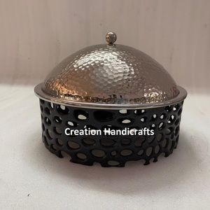 Nouveau design élégant de chauffe-plats en métal, chauffe-plats, chauffe-plats et casserole avec finition noire et argentée pour le Ramadan - Product Image 1