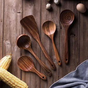 Juego de Cucharas de Madera Hechas a Mano, Utensilios de Cocina Naturales y Ecológicos para una Fácil Manipulación, Estilo Rústico de Crescent Crafts - Product Image 3