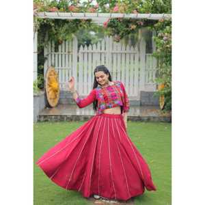 Les vibrations de Navratri sont traditionnelles et spirituelles, et se concentrent sur les aspects festifs amusants du festival Choisissez les différentes couleurs - Product Image 1