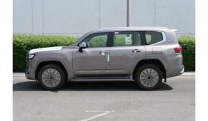 SUV 4x4 AWD 2023 d'occasion, économique, R20, cuir doré, 5 places, conduite à gauche, automatique, toit ouvrant panoramique, caméra 360° arrière - Product Image 4