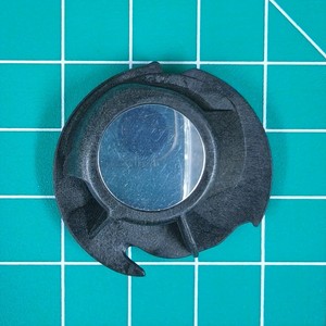 # Boîtier de canette pour machine à coudre Brother XL3750, XL3750FS, XL2610, XL2620, etc. (références XC8993321, XC8993021, XC8993221) - Product Image 3