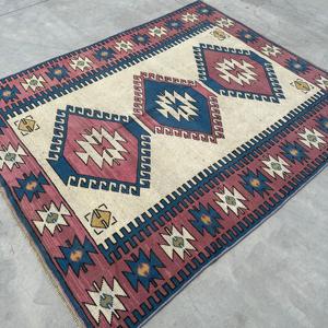 Alfombra Turca Vintage de Lana Roja, 4.8x6 pies (146x182 cm) - Product Image 4