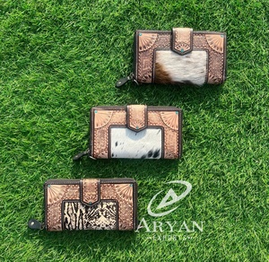 Nouveau Style occidental outillé imprimé Animal fourrure cuir bracelet pochette femmes conçu sac à main vente chaude en cuir outillé portefeuilles uniques - Product Image 1