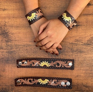 Nouvelle arrivée vente chaude Western élégant peint à la main en cuir repoussé main manchette bracelets unisexe usage quotidien accessoire de mode - Product Image 1