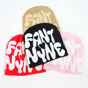 Fabricants de bonnets en satin avec logo jacquard personnalisé en gros Chapeaux bonnets doublés en soie tricotés personnalisés pour hommes - Product Image 6