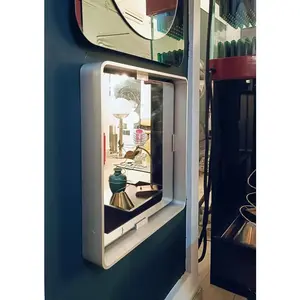 Espejo de pared de aluminio cuadrado Formanova, decoración de tocador de baño de plata modernista, diseño italiano, superficie reflectante con acento para el hogar - Product Image 3