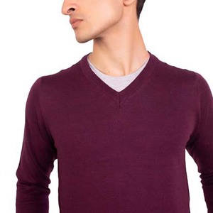 เสื้อสเวตเตอร์คอวีแขนยาวสำหรับผู้ชายเสื้อสวมหัวลำลองทรงหลวมโลโก้ด้านหน้าทำจากผ้าฝ้าย100% - Product Image 2