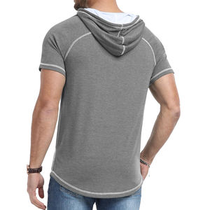 เสื้อฮู้ดผู้ชายแบบสวมหัว แขนสั้น ดีไซน์ใหม่ สำหรับฤดูหนาว ผ้าหนา ทนทาน บริการ OEM - Product Image 2