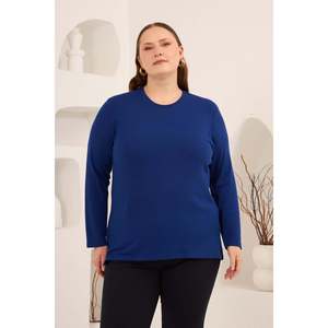 Pull en tricot basique pour femmes grandes tailles RMG, pull col rond bleu royal avec détail fendu, mélange de viscose pour l'automne et l'hiver - Product Image 1