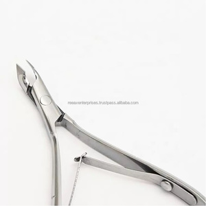 Cortacutículas Profesional de Acero Inoxidable Plateado para Belleza REEAX ENTERPRISES - Product Image 3