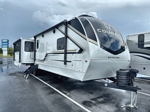 New 2026 Keystone C-o-u-g-a-r 33RLI trailer ready for sale - Product Image 6