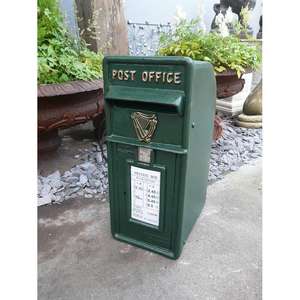 Boîte aux lettres décorative VR, fournitures de jardin de style campagnard, fonte, finition rouge, résistante aux intempéries, boîte aux lettres de luxe, articles de décoration pour mariage et événements - Product Image 5