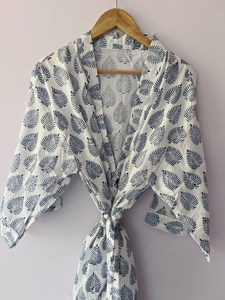 Offre en gros de robe Kimono 100% coton à forte demande pour femmes Robe de bain blanche bloquée à la main avec volants tour de taille naturel - Product Image 2