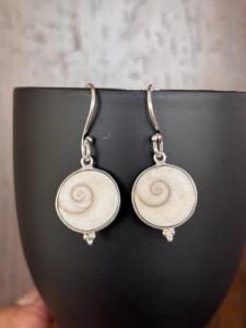 ต่างหูเงินแท้ 925 ชุบเงิน ประดับเปลือกหอยลายตาชิวาวา ทำมือ สำหรับผู้หญิง ราคาโรงงาน ลดราคา - Product Image 2