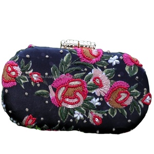 Bolsos bordados elegancia de diseñador Bolsos de noche artesanales únicos hechos a mano para mujer DE LUXURY CRAFTS - Product Image 1