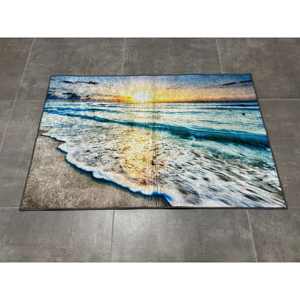 Alfombra con Vista al Océano al Atardecer: Alfombra Decorativa Costera Antideslizante, Alfombra Suave No Tejida - Product Image 1