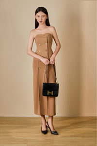 Ensemble deux pièces chic et élégant pour femme, style streetwear, bustier sans manches avec détails boutonnés et jupe, Vietnam KS30 - Product Image 3